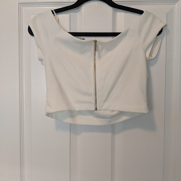 Crop top - Picture 2 of 3